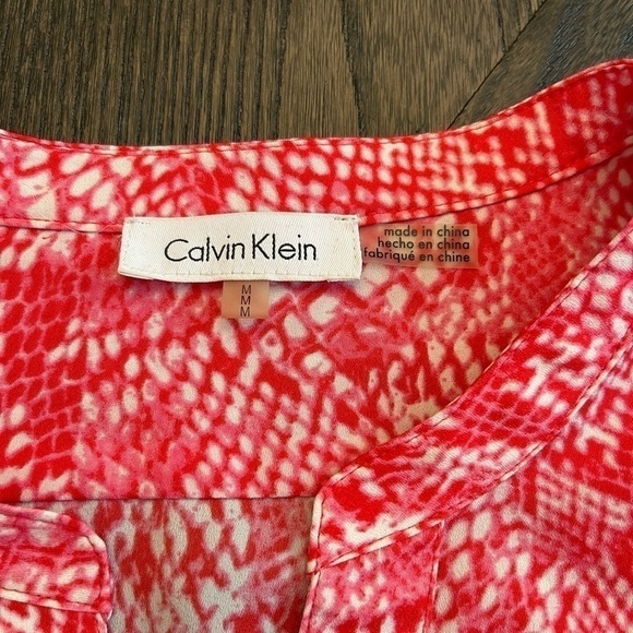 Calvin klein pink snakeskin print button down blouse size medium - Picture 2 of 5